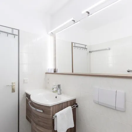 Trafalgar 122 Apartment *